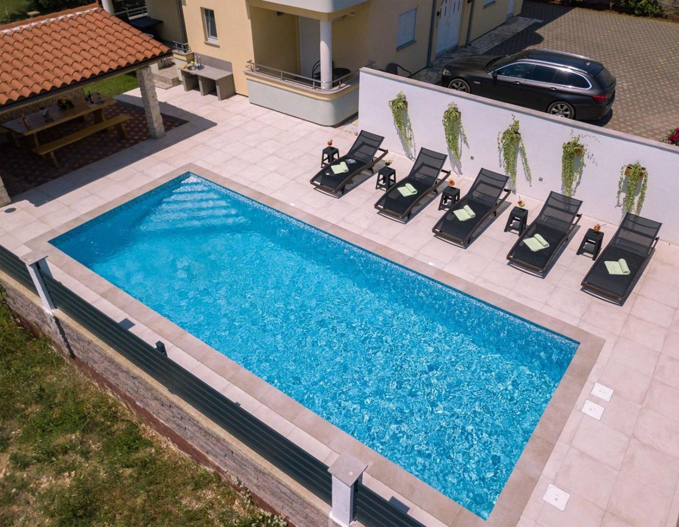 Villa Vita Apartments & Studios With Common Pool Valbandon Exterior foto